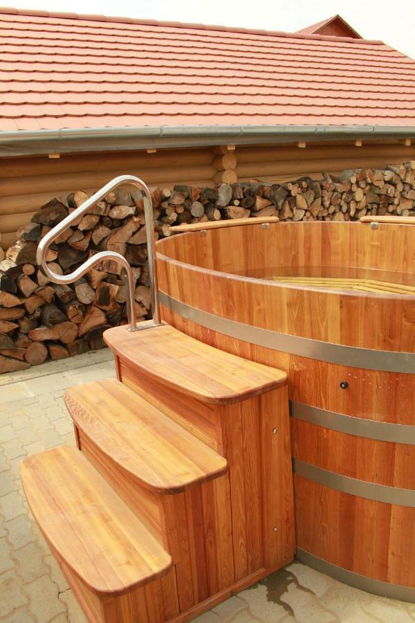 Tuzseri Palinka Tanya Exterior foto